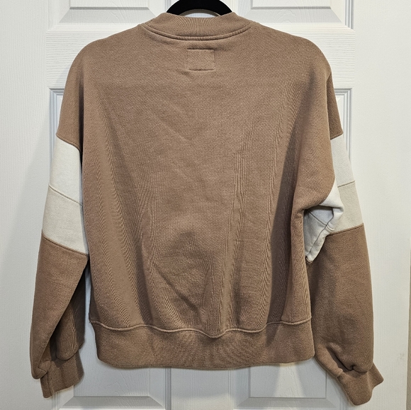 Abercrombie & Fitch crewneck - Picture 2 of 7